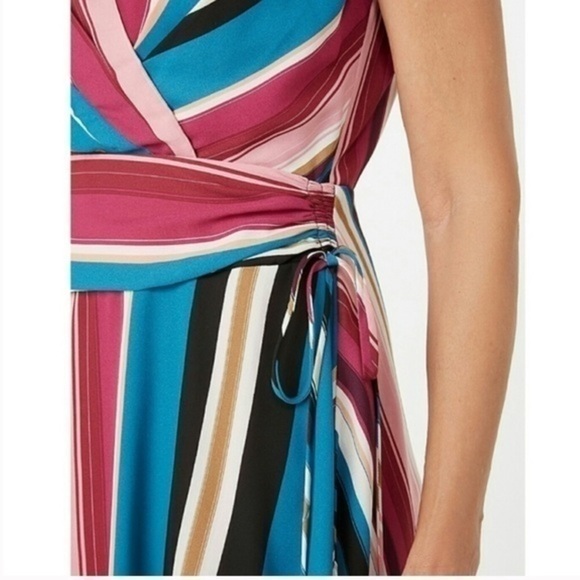 COPY - NWT Roz & Ali Dressbarn sleeveless v-neck surplice wrap dress - Picture 8 of 11